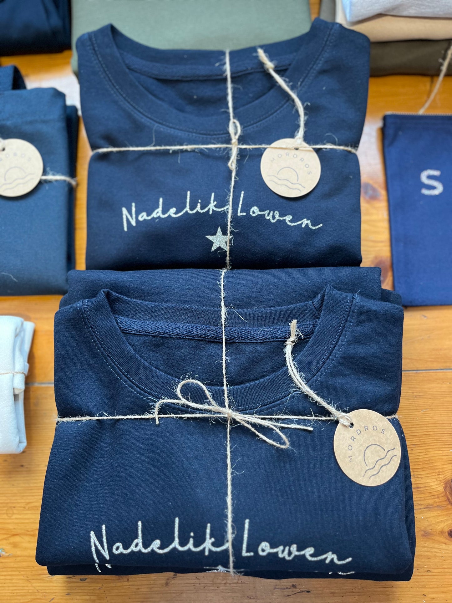 Navy Nadelik Lowen Christmas jumper