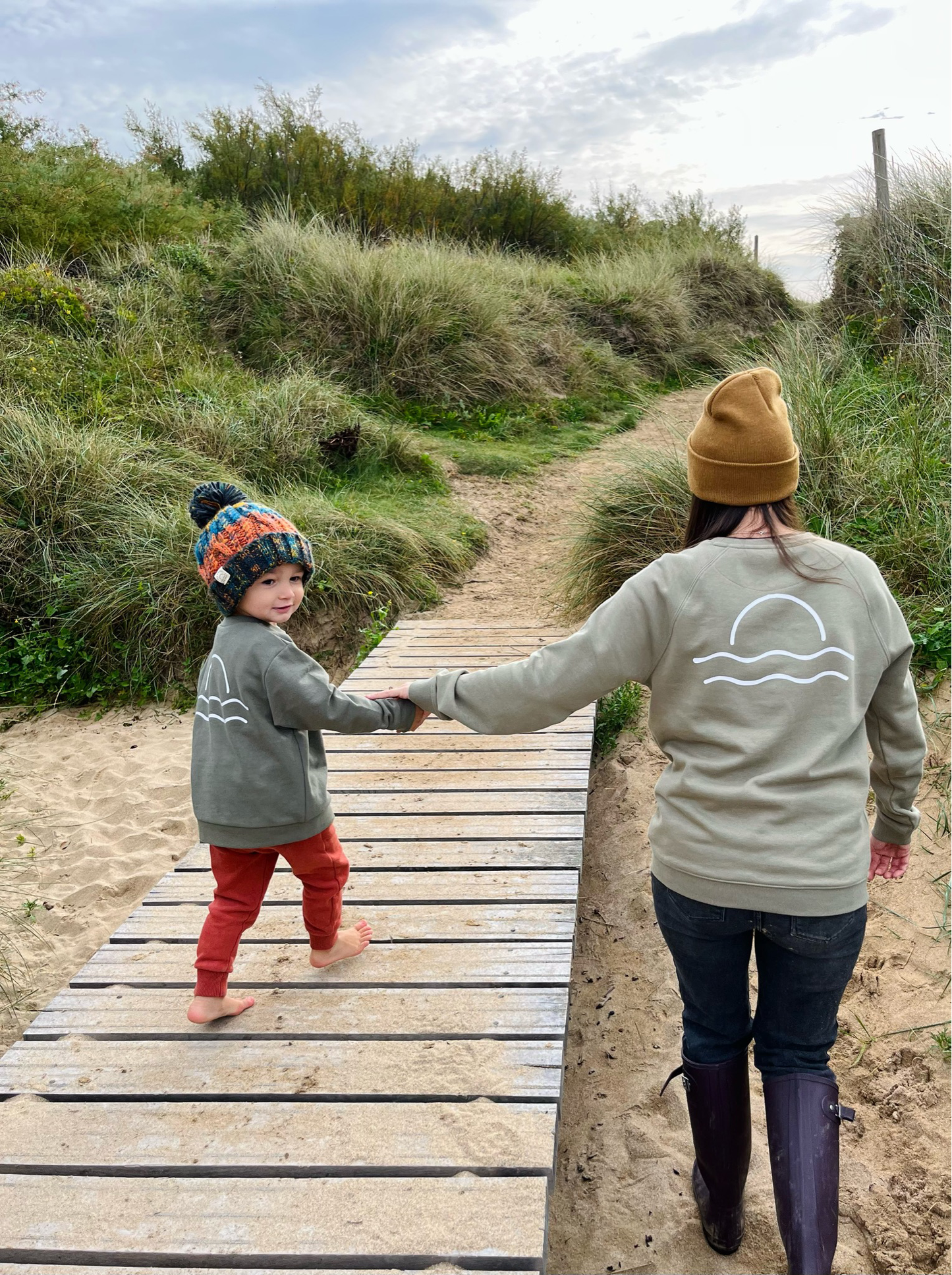 Olive Green Organic Cotton Raglan Sunset Jumper