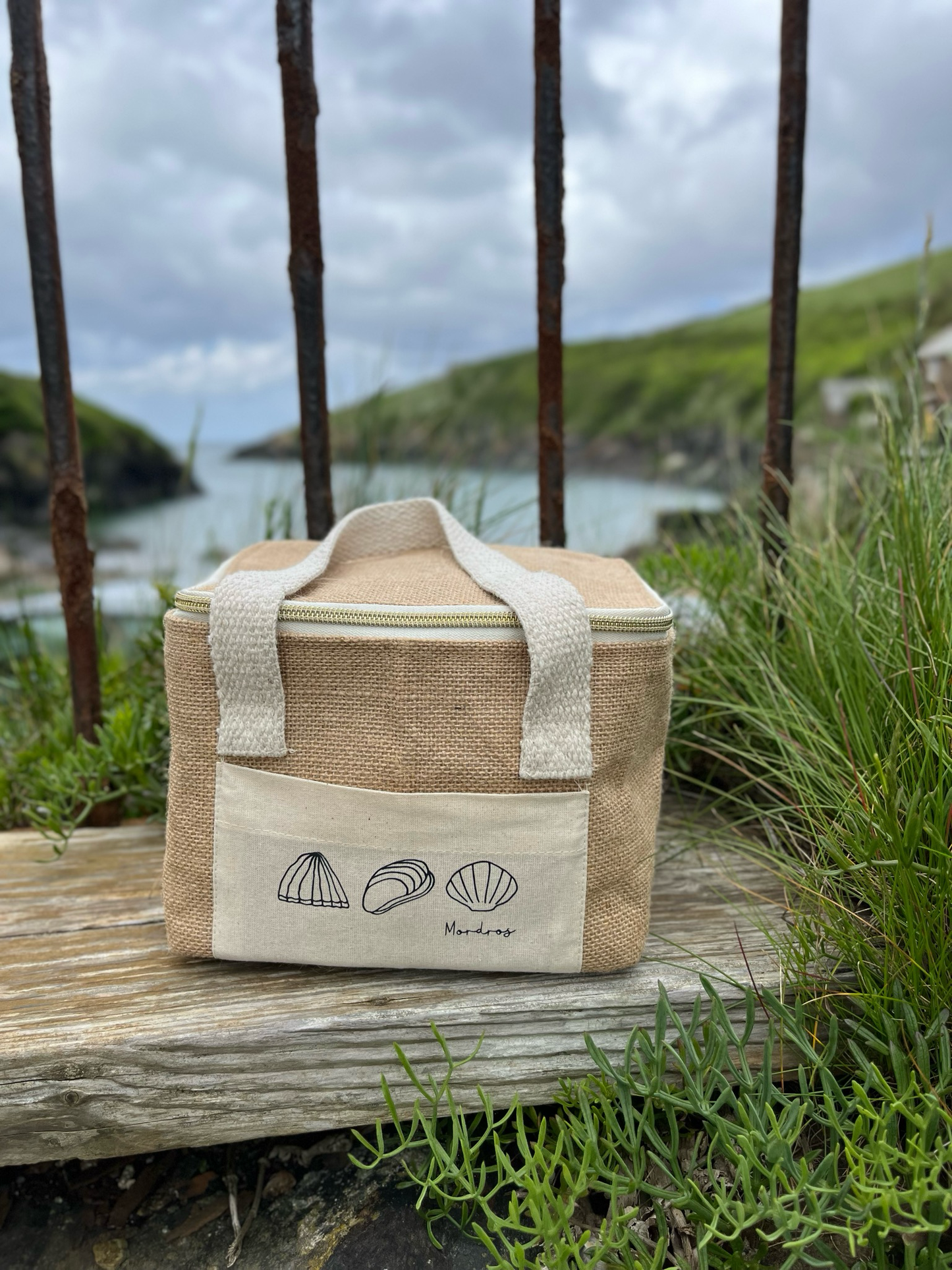 Shell Design Jute Mini Cool Bag
