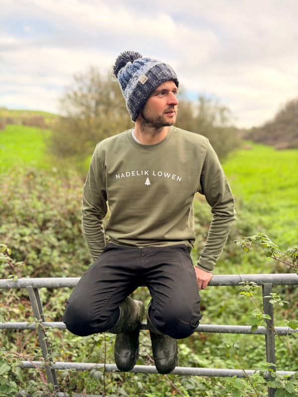 Olive Men’s Nadelik Lowen Christmas Jumper