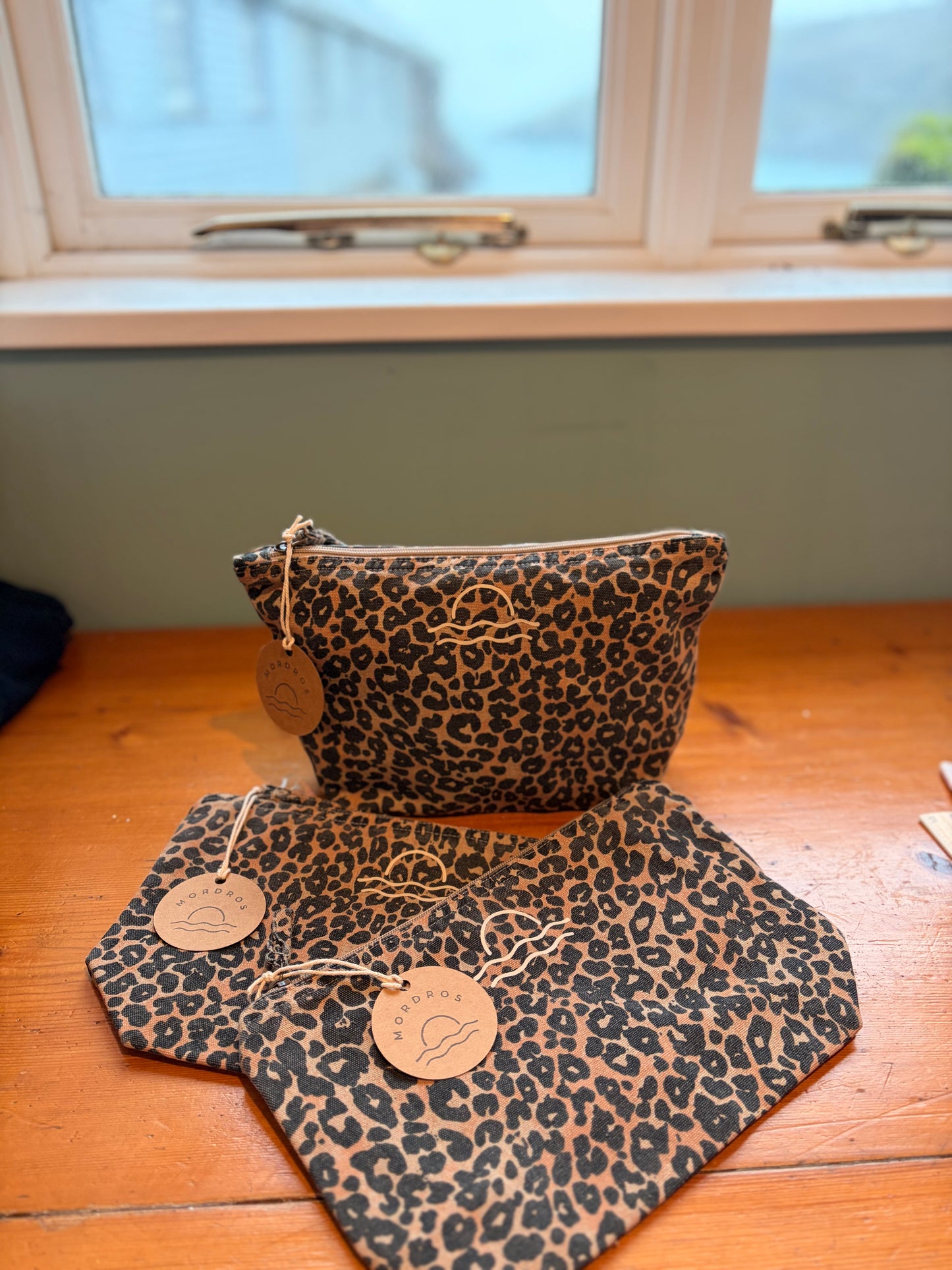 Leopard zippy bag