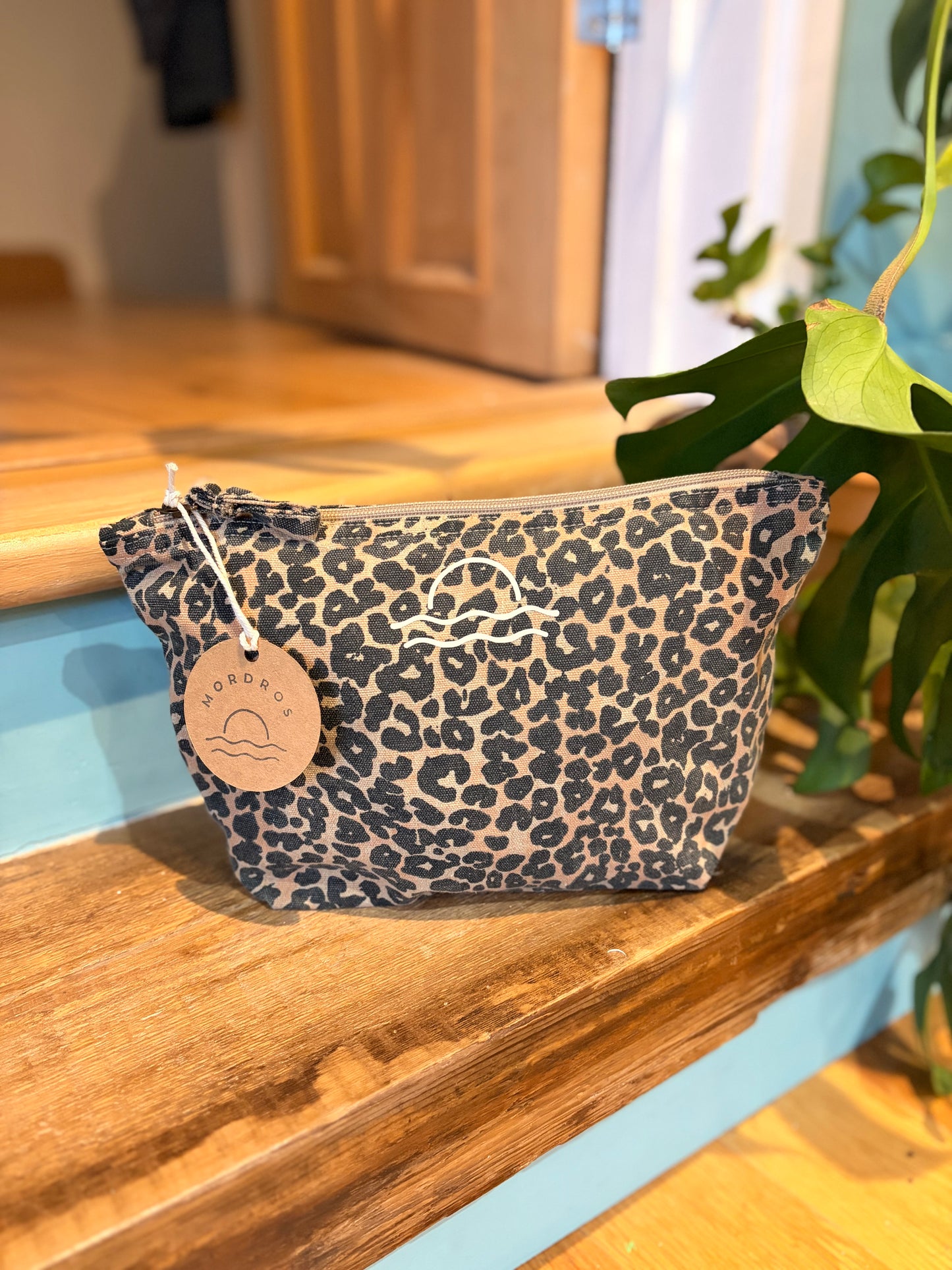 Leopard zippy bag