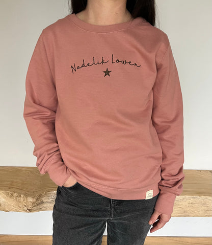 Dusty Pink Nadelik Lowen Christmas jumper