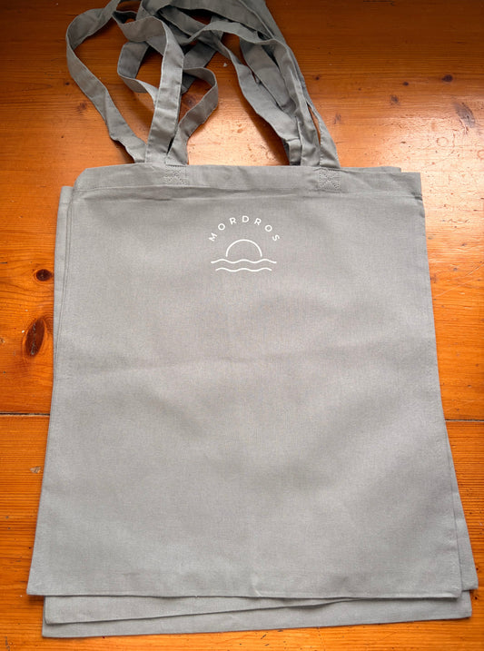 Grey tote